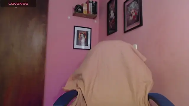 bunnyemilyrose36 online show from September 15, 3:42 pm