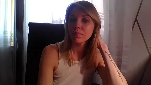 VelvetLove287 online show from April 7, 7:43 am