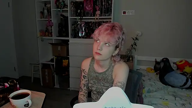 School Love online show from November 20, 7:20 am