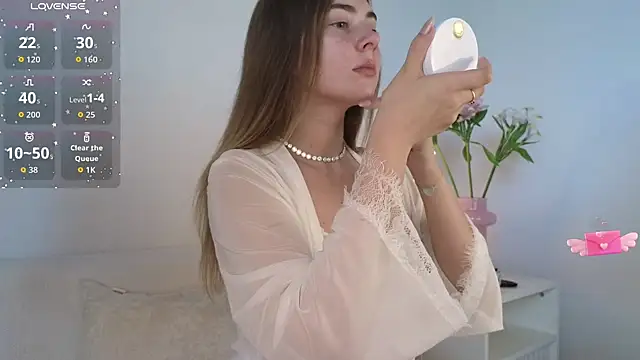 chloi hes online show from September 13, 10:01 am