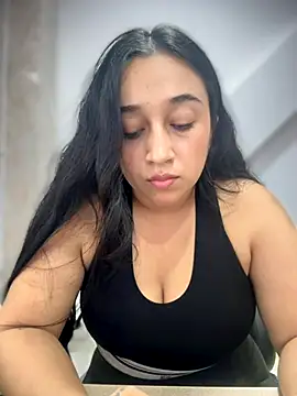 cata megan online show from December 4, 7:43 am