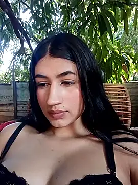 Julix A online show from May 7, 7:17 pm