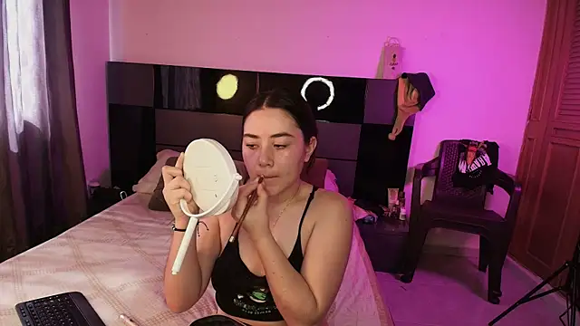 TrampTalesOfLove online show from April 9, 7:19 pm