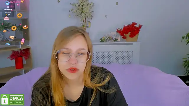 LayriantaVee online show from September 10, 6:02 am