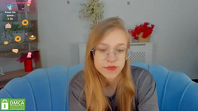 LayriantaVee online show from September 26, 6:11 am