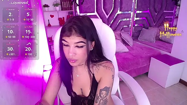 AliceWalker 11 online show from October 16, 8:33 pm