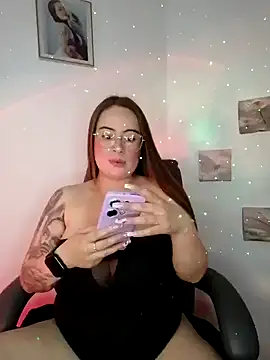 soofy   online show from December 16, 3:34 am