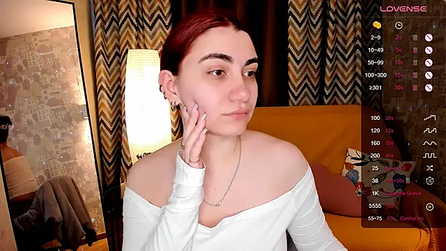 hannacheekss  online show from April 16, 2:12 am