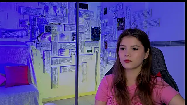 EvaThopson online show from October 2, 10:42 am