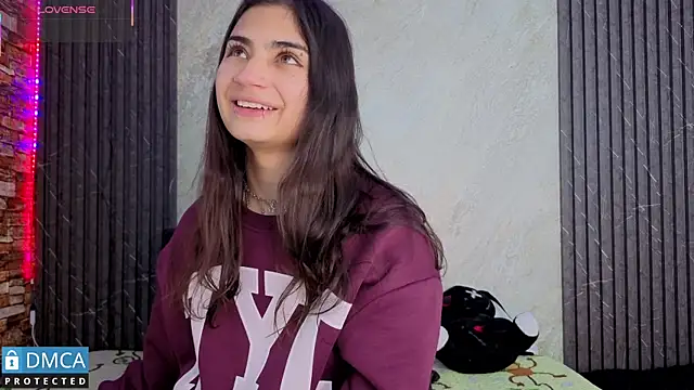 SolBeaumont1 online show from September 8, 7:02 pm