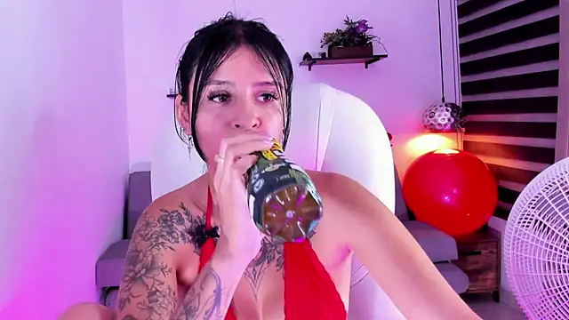 yenny garcia online show from November 24, 6:54 pm