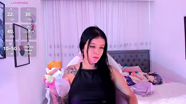 yenny garcia online show from March 7, 7:10 pm