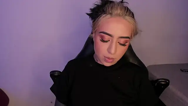 AnnikaMerliahh  online show from November 8, 9:53 pm