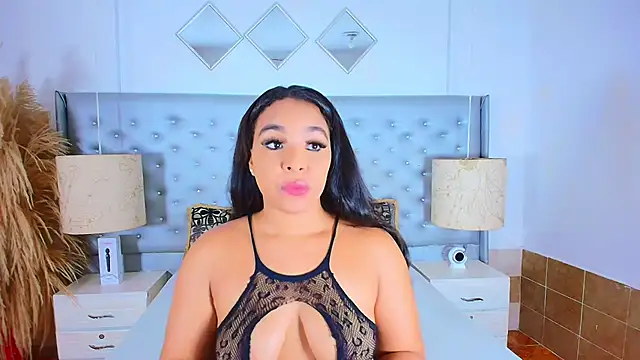 EileenBenzon online show from October 6, 7:07 pm