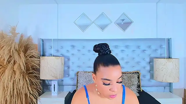 EileenBenzon online show from November 21, 5:15 pm