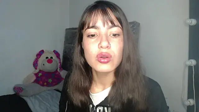 skinny sweet2411 online show from March 10, 11:47 am