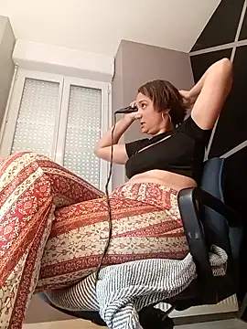 Nell-X online show from October 13, 9:12 am