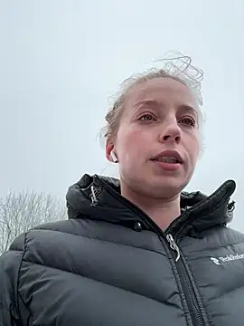 Hr Fru Olsen online show from February 21, 12:50 pm