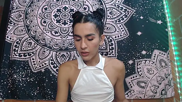 liissa 0 online show from October 9, 12:04 am