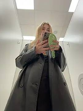 Sunny   Bunny online show from October 7, 8:08 am