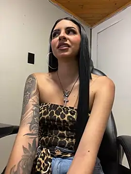 Hilary pinkk online show from September 17, 3:15 am