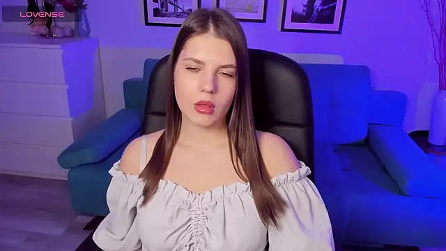 BellaSweetHeart online show from March 12, 12:30 pm