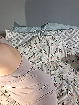 MsPink Flamingtoes544 online show from March 18, 8:41 am