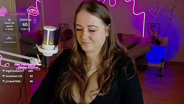 LizzyShine online show from December 2, 2:08 pm