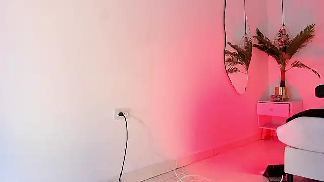 Brittany cute18 online show from February 16, 11:43 am