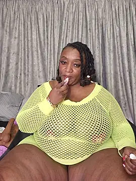 ThickianaRider online show from February 18, 8:35 am