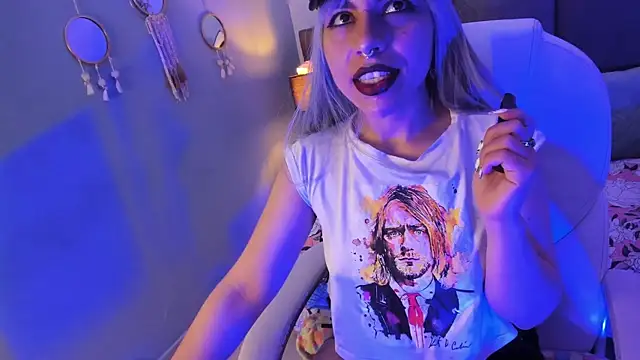 delilah fix online show from September 18, 8:29 pm