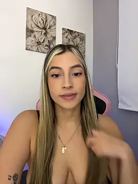 Issabela G1 online show from May 8, 11:17 pm