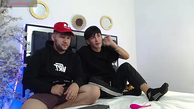 VALERIO AND DORIAN online show from October 21, 3:54 am