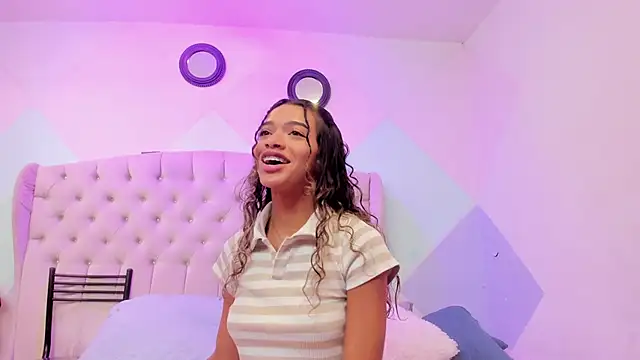 BritneyCollins online show from January 16, 12:45 pm