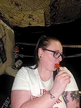 Bunny Cummings online show from November 5, 11:10 pm