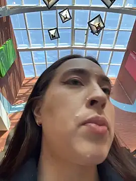 Holly Play online show from March 20, 11:59 am