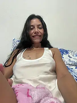 Rainha Travessa online show from March 4, 5:52 pm