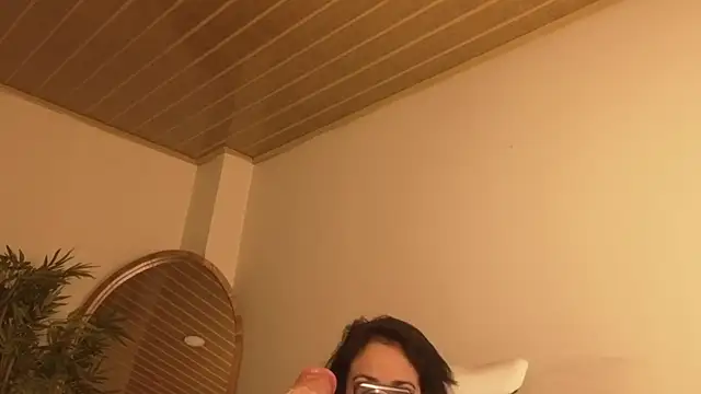 Coquette Johnson online show from April 4, 4:11 am