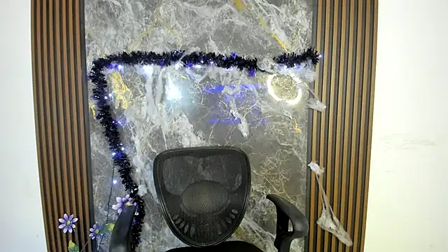 nicol jone1 online show from November 3, 12:03 am