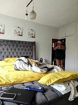 Drippincaty online show from November 27, 9:23 am