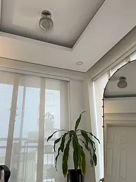 nicollefiorett online show from March 1, 10:31 pm