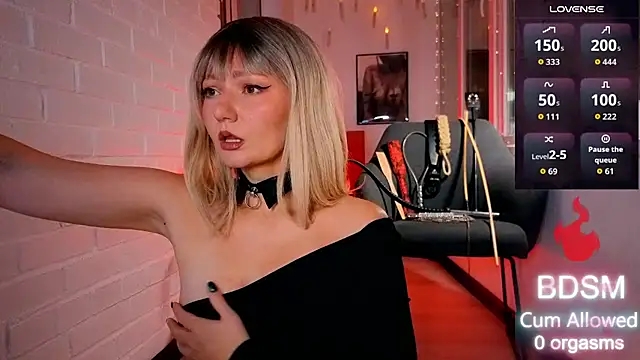 Sandralawrence online show from November 15, 9:38 pm