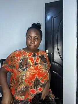 prettiepearl online show from June 3, 6:13 pm