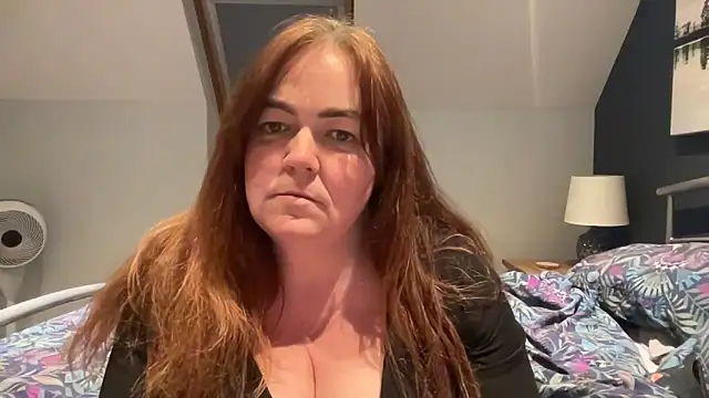 curvy-milf-abbie online show from February 23, 7:24 pm