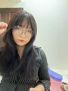 wt0314 online show from April 7, 1:02 pm