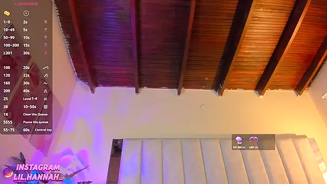 lil hanna18 online show from September 8, 7:46 pm