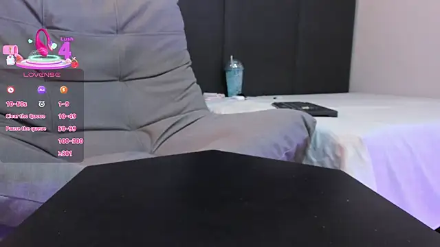 SophieHarris  online show from September 11, 8:20 pm