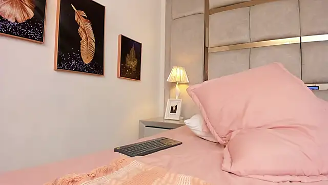 AmbarJensen online show from September 25, 1:10 pm