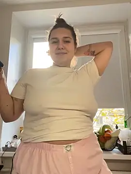 SuzieMurray online show from October 21, 12:53 pm