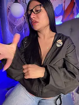 Im Little online show from September 15, 3:37 am